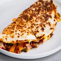 Tavuklu quesadilla